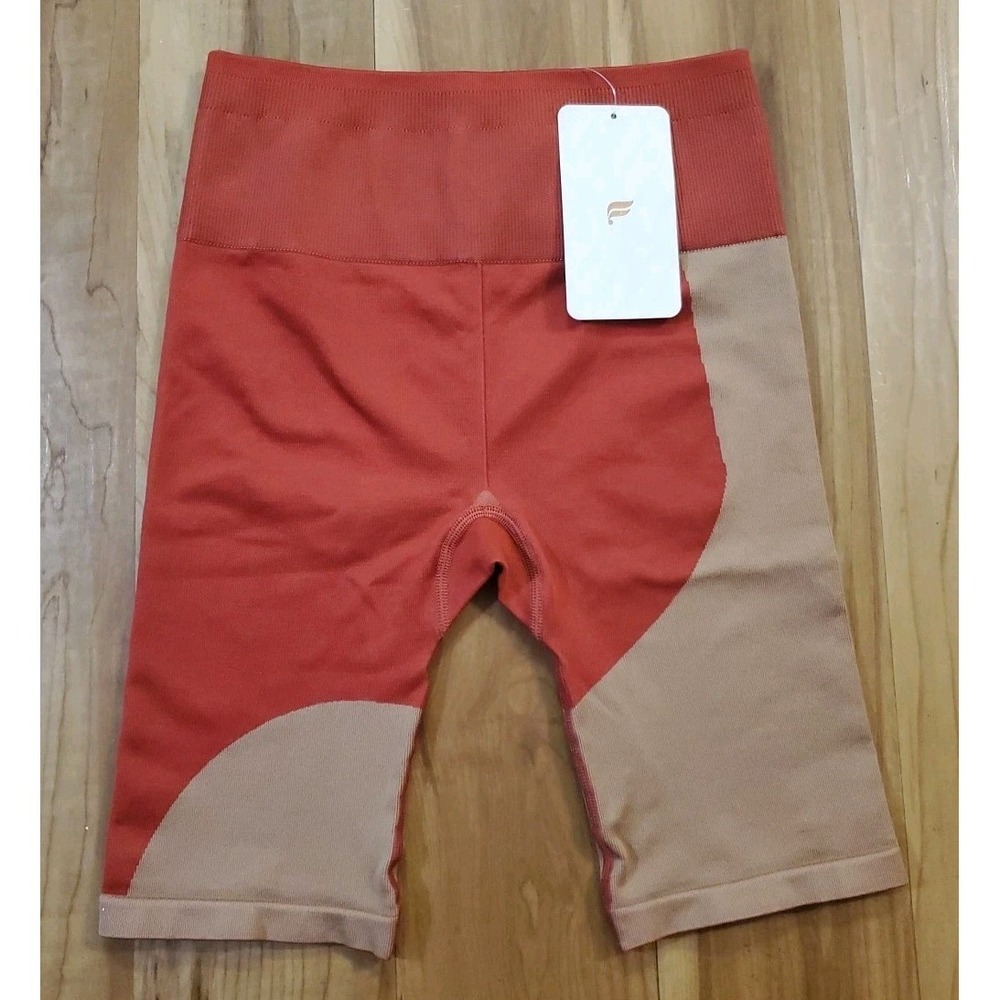 FABLETICS Womens Seamless High Waisted Block Short Haute Red Maplewood Size S